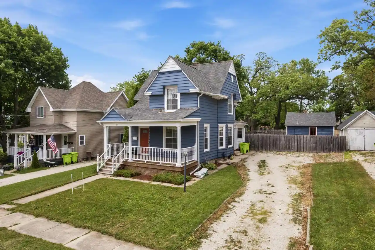 Homes for sale in Delavan, WI | 507 Parish Street Street, Delavan, WI 53115 | MLS# 1963911