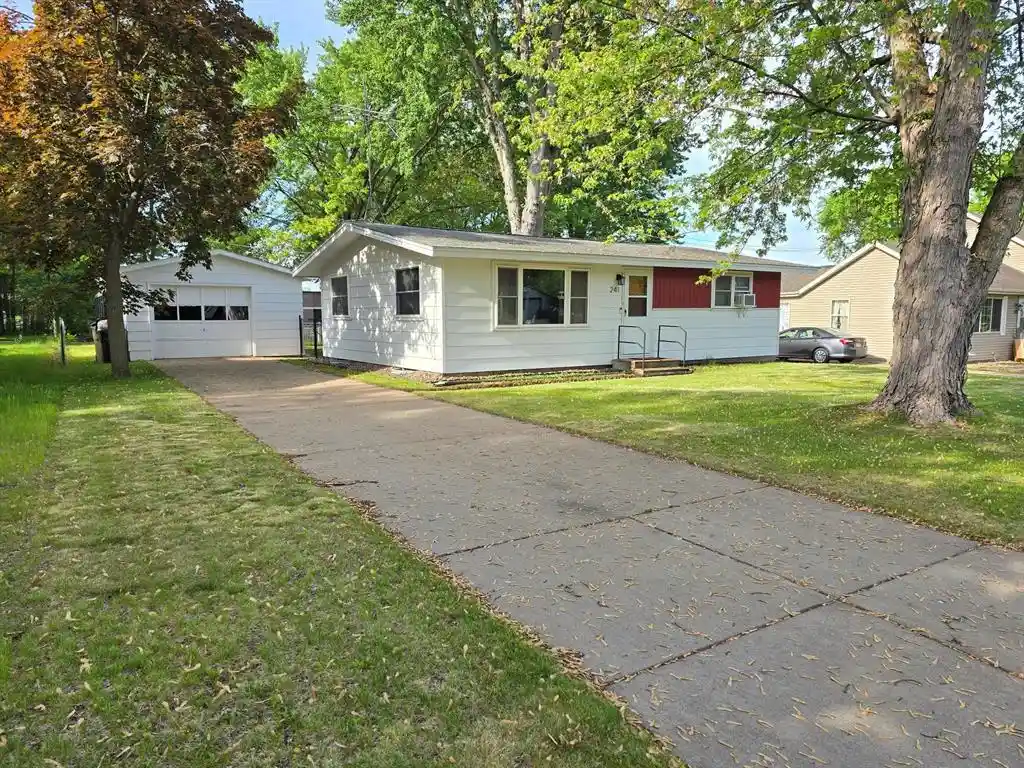 Homes for sale in Chippewa Falls, WI | 241 1st Avenue Avenue, Chippewa Falls, WI 54729 | MLS# 1601504