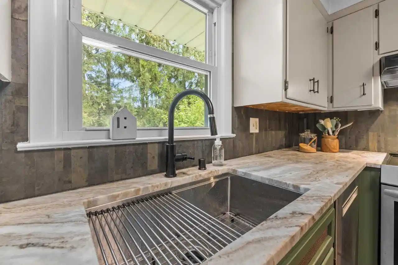 Homes for sale in Port Washington, WI | 1112 Niesen Road Road, Port Washington, WI 53074 | MLS# 1963963
