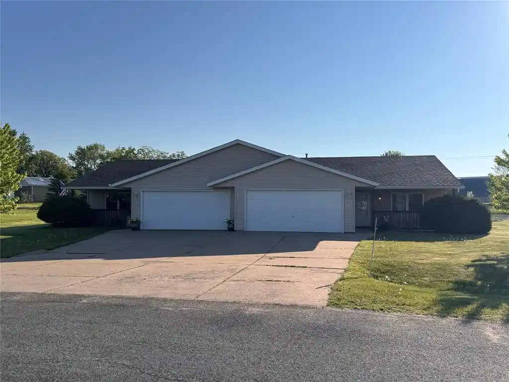 Homes for sale in Chippewa Falls, WI | 3927 3929 139th Street Street #1-2, Chippewa Falls, WI 54729 | MLS# 1601508
