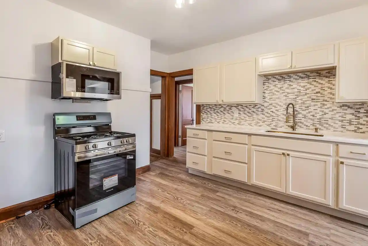 Homes for sale in Milwaukee, WI | 2808 S Greeley Street Street, Milwaukee, WI 53207 | MLS# 1963993