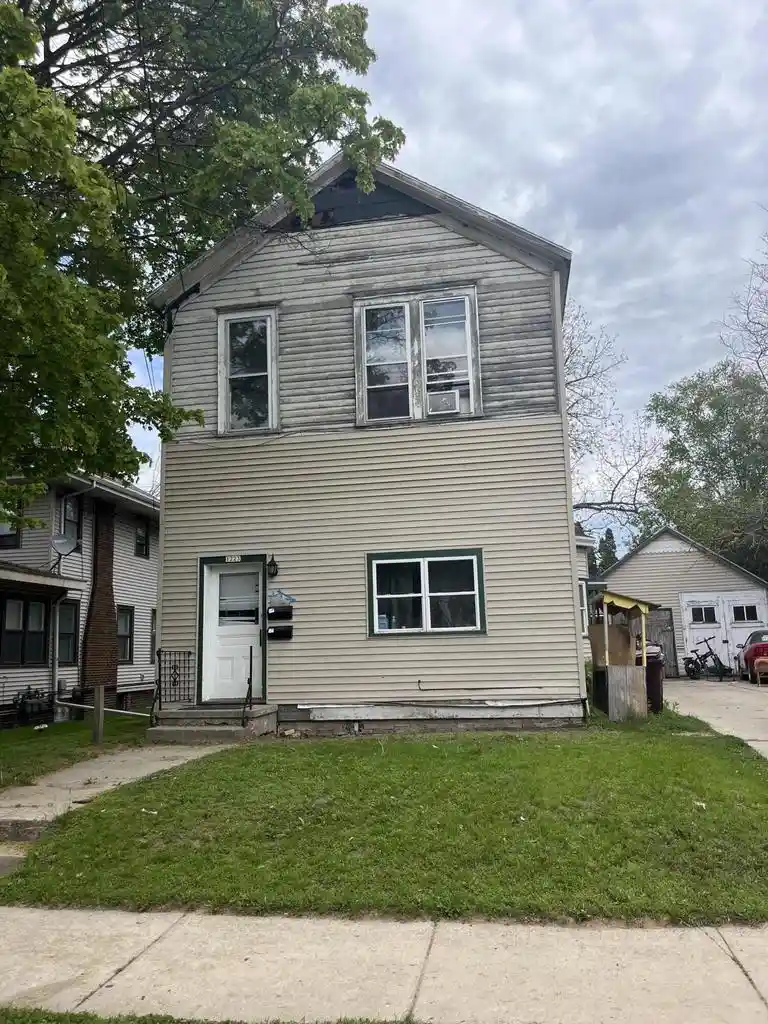 Homes for sale in Manitowoc, WI | 1223 S 8th Street Street, Manitowoc, WI 54220 | MLS# 1964024