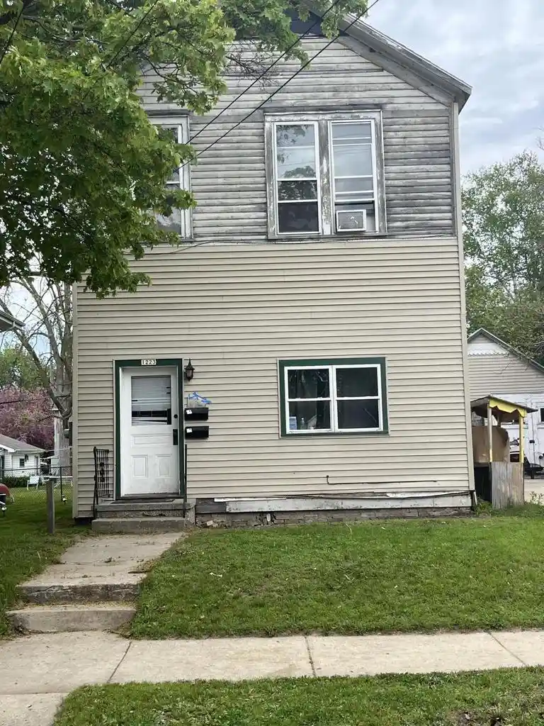 Homes for sale in Manitowoc, WI | 1223 S 8Th Street Street, Manitowoc, WI 54220 | MLS# 1964024