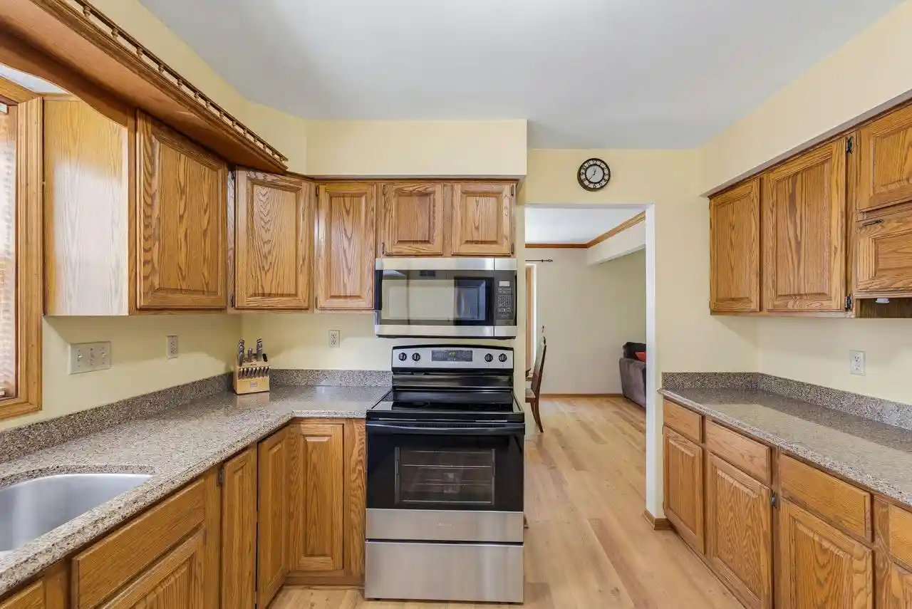 Homes for sale in Waterford, WI | 6912 N Tichigan Road Road, Waterford, WI 53185 | MLS# 1964037