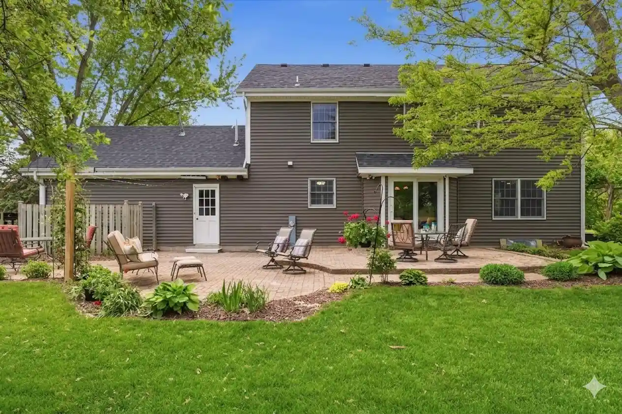 Homes for sale in Cedarburg, WI | 660 Weidman Court Court, Cedarburg, WI 53012 | MLS# 1964059