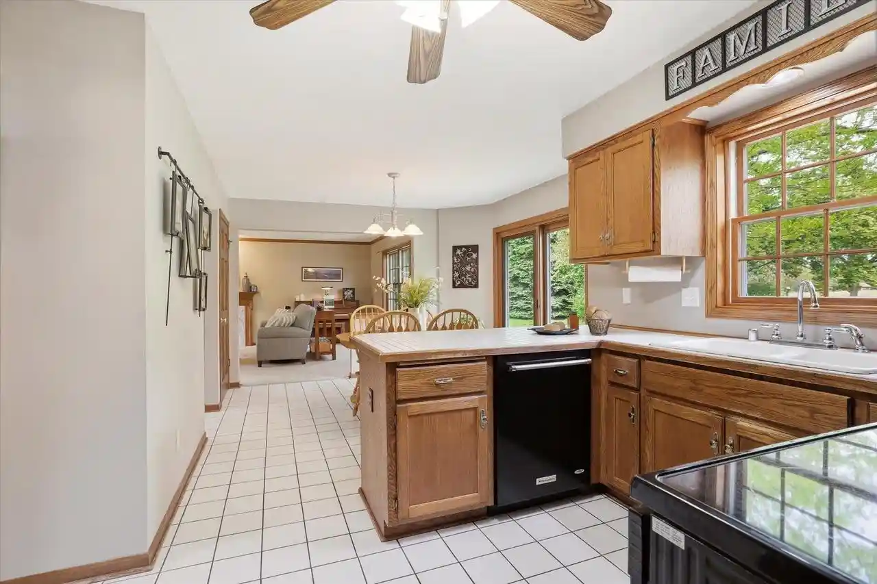 Homes for sale in Cedarburg, WI | 660 Weidman Court Court, Cedarburg, WI 53012 | MLS# 1964059