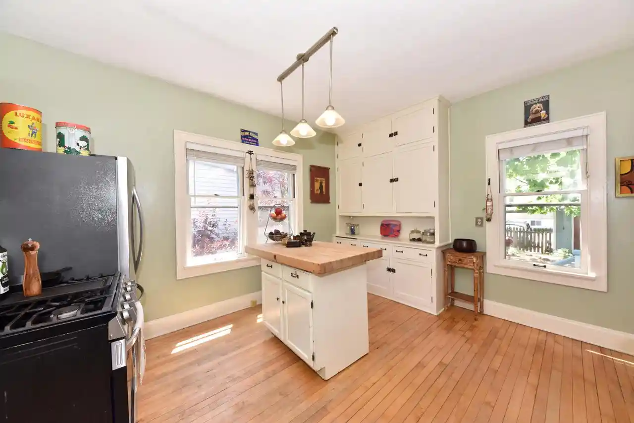 Homes for sale in Milwaukee, WI | 2553 N Dousman Street Street, Milwaukee, WI 53212 | MLS# 1964070
