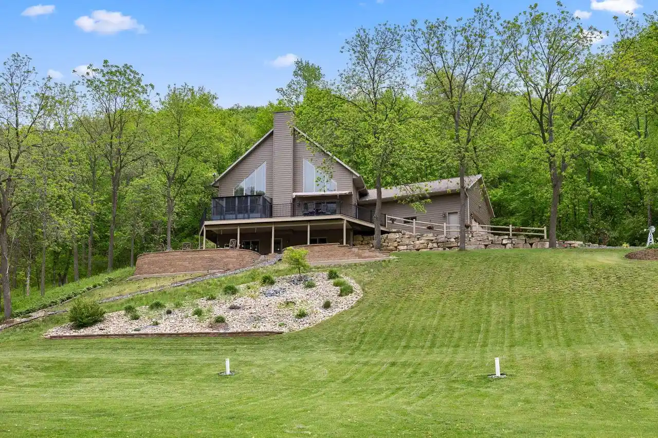 Homes for sale in Stoddard, WI | N124 Cedar Hills Lane Lane, Stoddard, WI 54658 | MLS# 1964098
