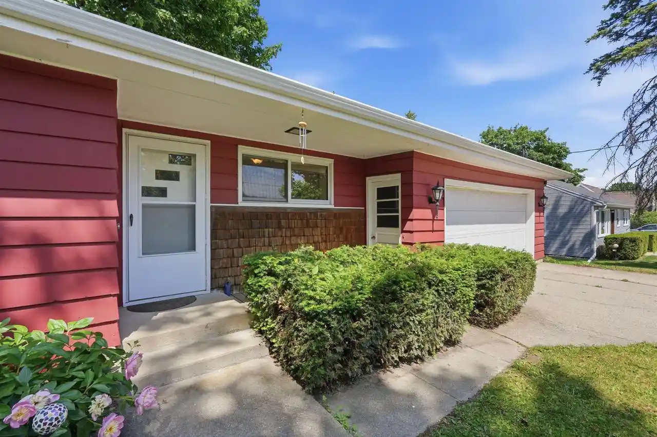 2nd image of 549 N Main Street Street, Cottage Grove, WI 53527 | MLS# 2024189