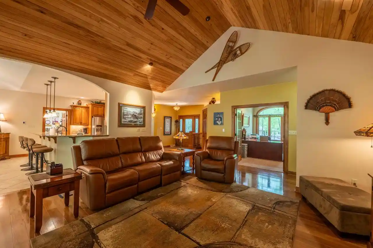 Homes for sale in Slinger, WI | 260 Glacial Dr Dr, Slinger, WI 53086 | MLS# 1964115