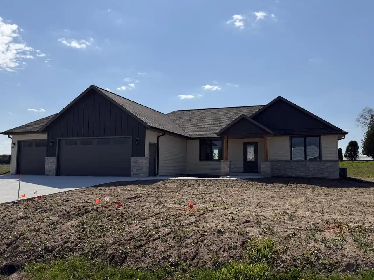 Homes for sale in Sheboygan, WI | 3518 Parkside Dr Dr, Sheboygan, WI 53083 | MLS# 1964129