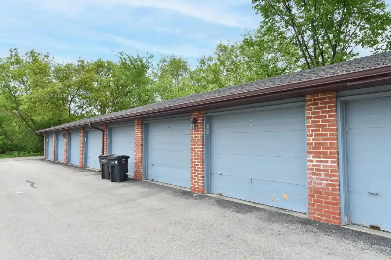 Homes for sale in Sussex, WI | N58w23747 Hastings Court Court, Sussex, WI 53089 | Houzeo