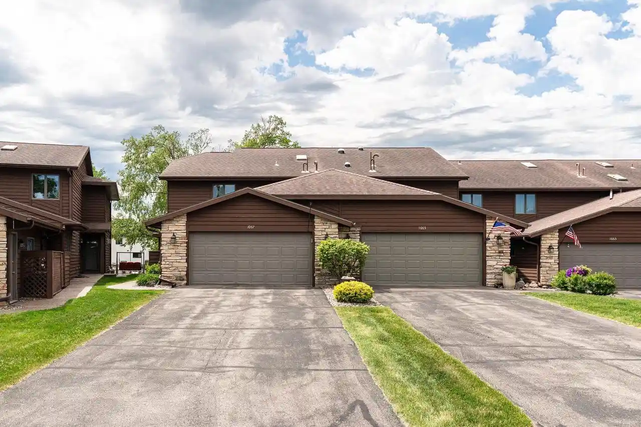 Homes for sale in Onalaska, WI | 1067 Lauderdale N N, Onalaska, WI 54650 | MLS# 1964173