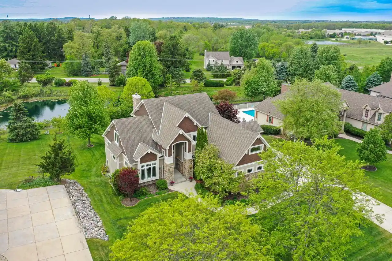 Homes for sale in Menomonee Falls, WI | W218n5455 Taylors Woods Dr Dr, Menomonee Falls, WI 53051 | MLS# 1964181
