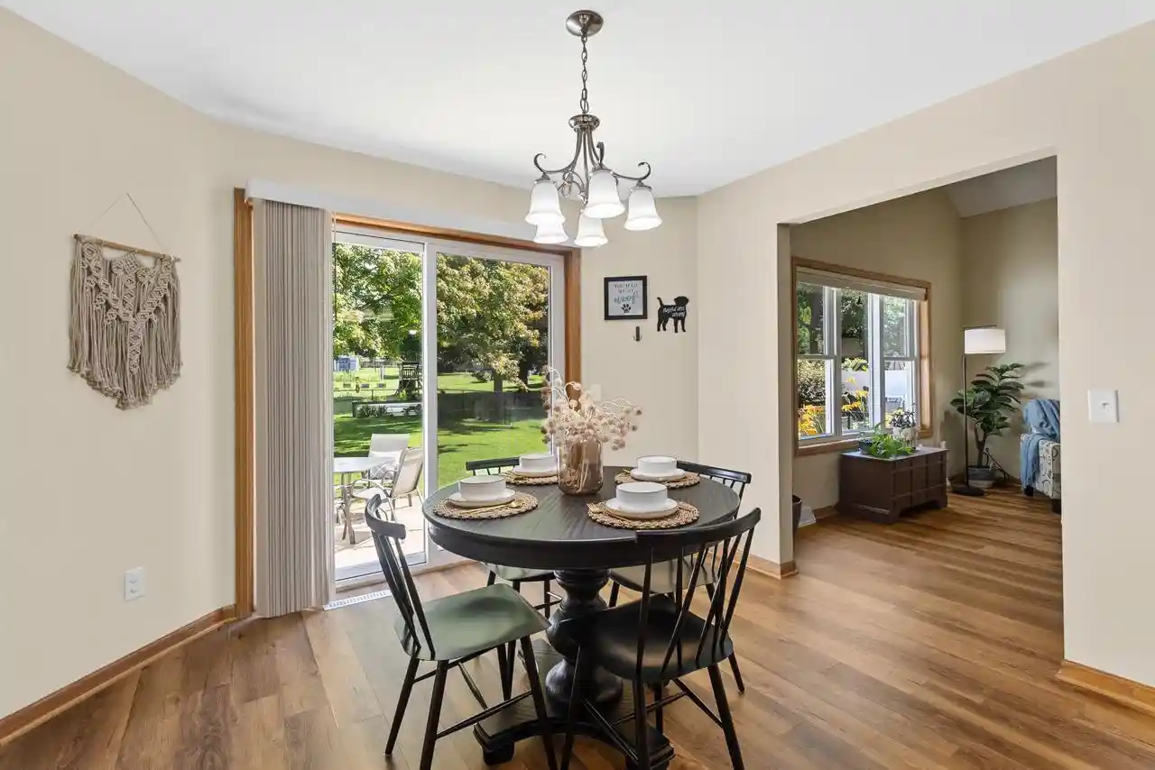 2nd image of 5608 Osborn Dr Dr, Mcfarland, WI 53558 | MLS# 2024245
