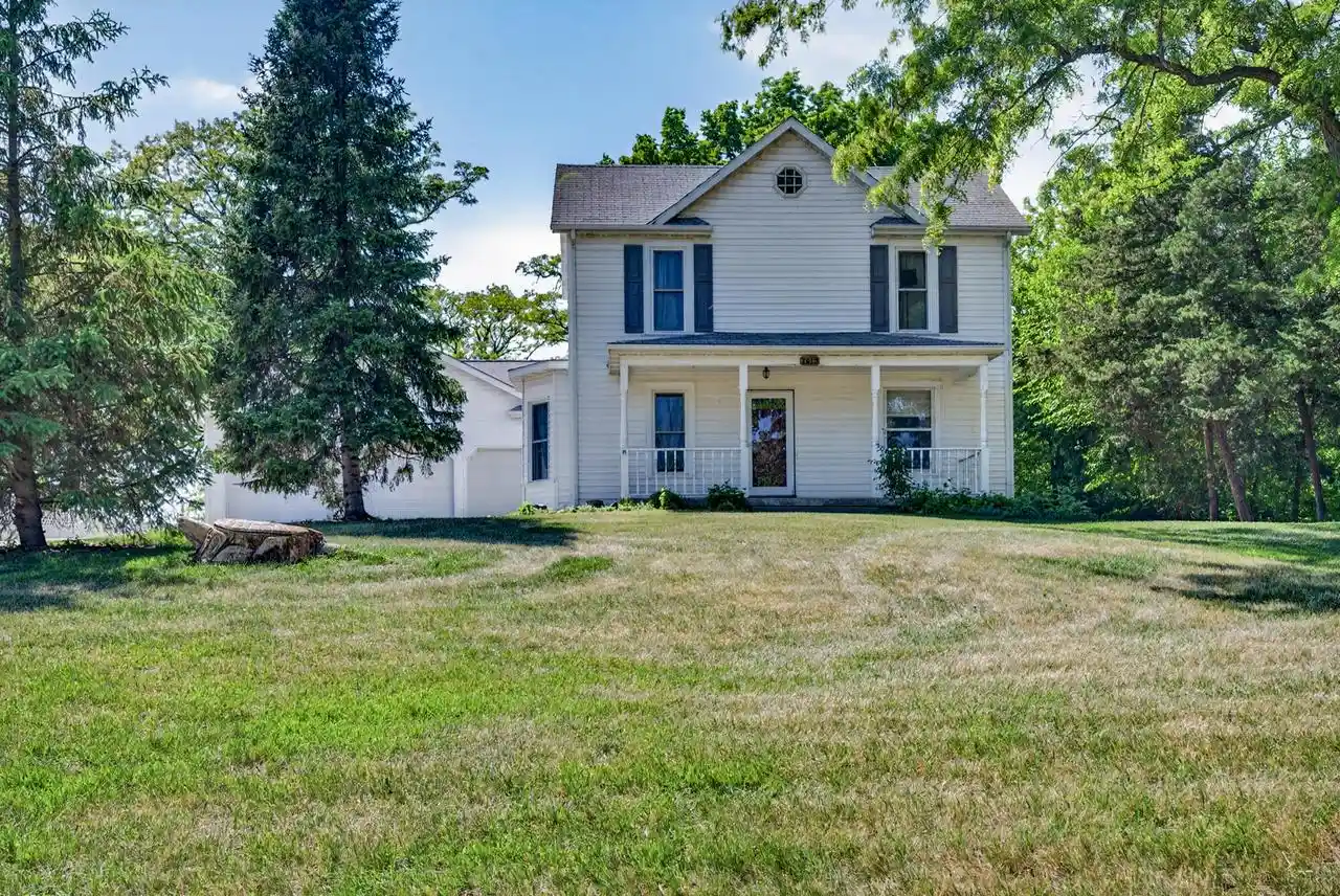 1st image of 2613 Baumgartner Dr Dr, La Crosse, WI 54603 | MLS# 1964191
