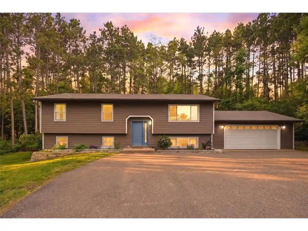 1st image of 1072 Edgewood Circle Circle, Hudson, WI 54016 | MLS# 7073299