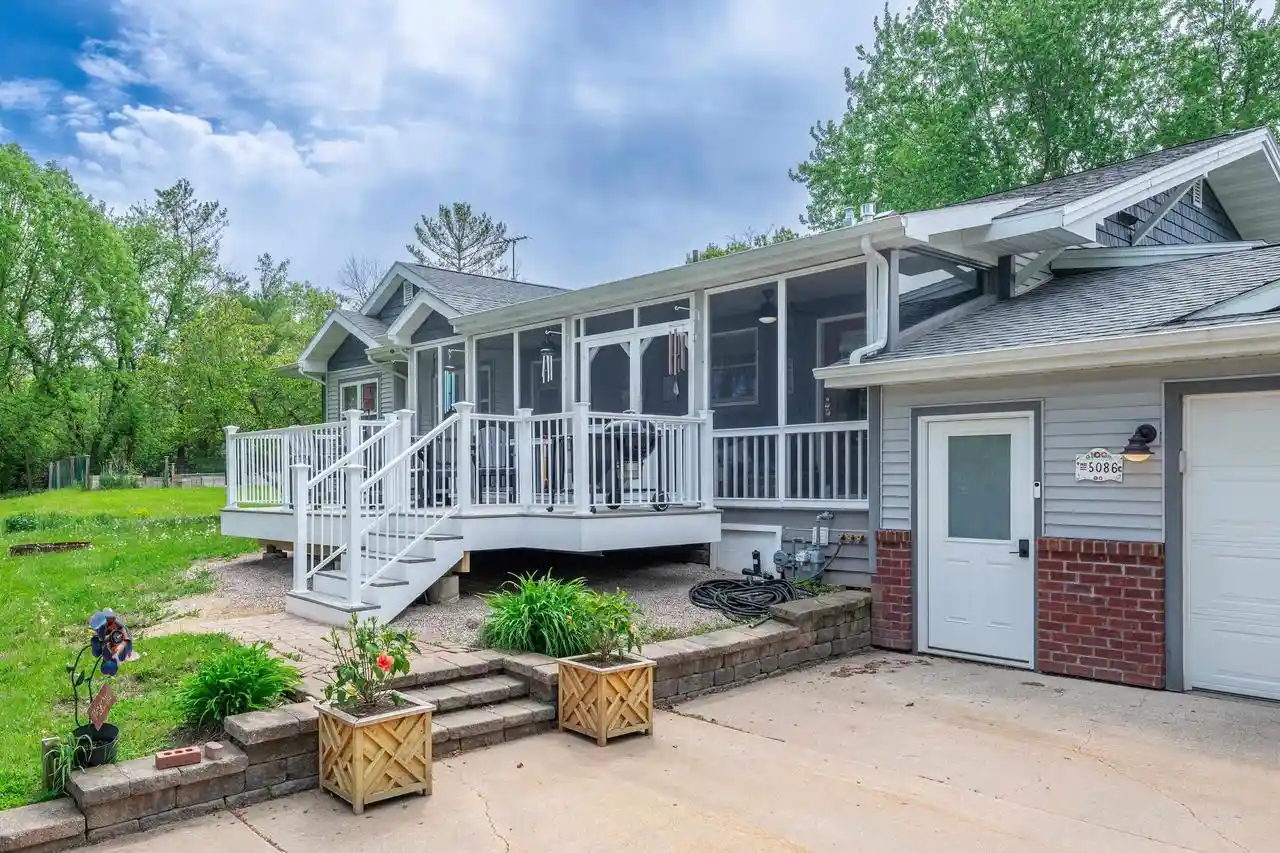 1st image of 5086 Valley Heights Road Road, Oshkosh, WI 54904 | MLS# 2024270