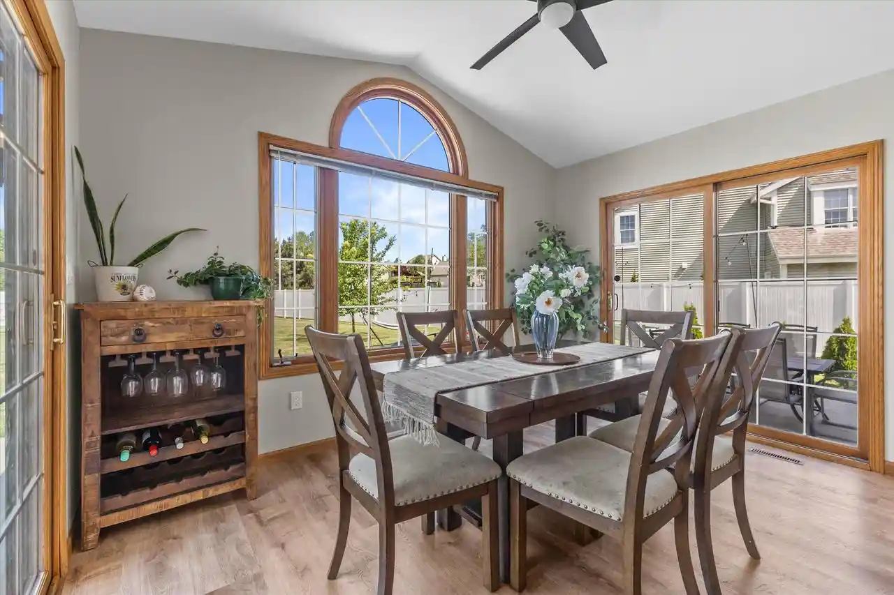 Homes for sale in Waterford, WI | 602 Woodland Circle Circle, Waterford, WI 53185 | MLS# 1964249
