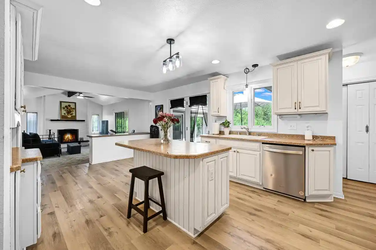 Homes for sale in New Berlin, WI | 14390 W Wilbur Dr Dr, New Berlin, WI 53151 | MLS# 1964256