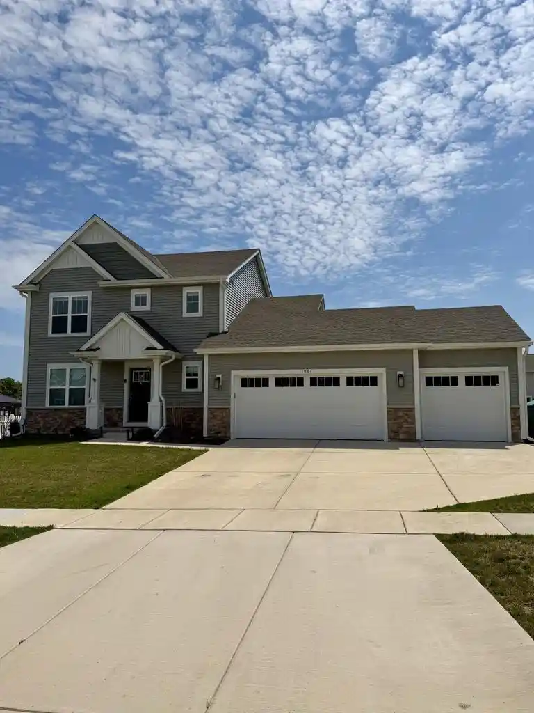 Homes for sale in Union Grove, WI | 1933 Cheshire Dr Dr, Union Grove, WI 53182 | MLS# 1964255