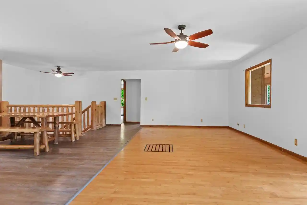 2nd image of 2401 Lakeview Dr Dr, Junction City, WI 54443 | MLS# 22602320