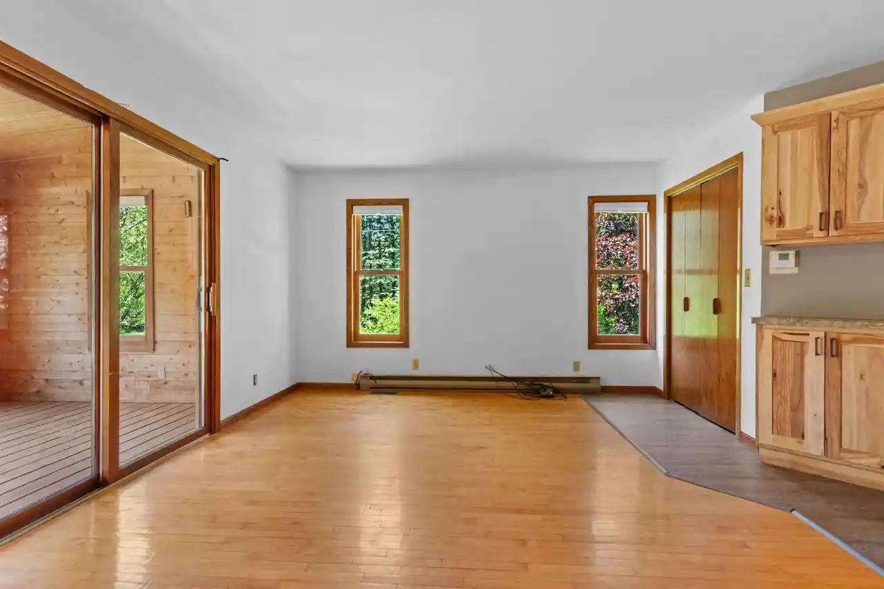 3rd image of 2401 Lakeview Dr Dr, Junction City, WI 54443 | MLS# 22602320