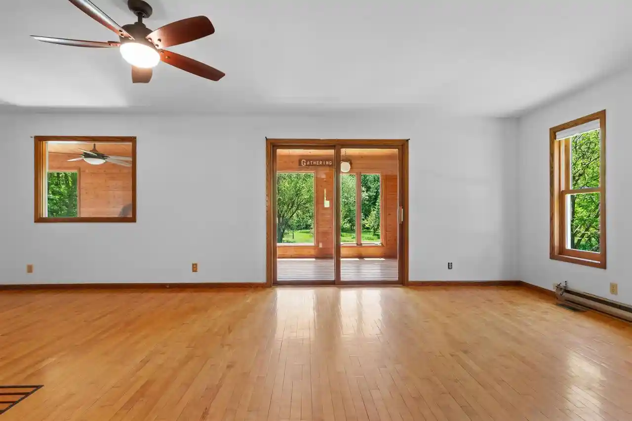 4th image of 2401 Lakeview Dr Dr, Junction City, WI 54443 | MLS# 22602320