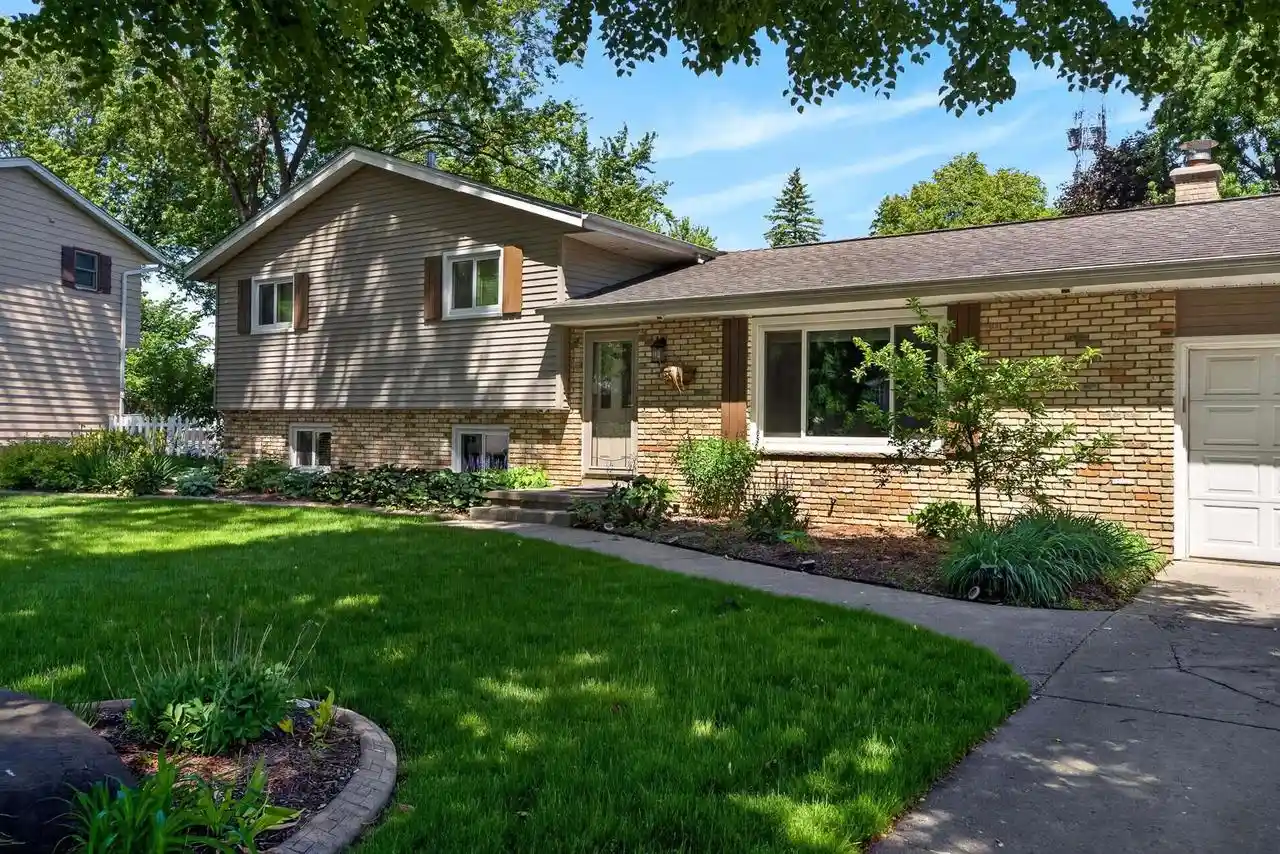 1st image of 2214 Steward Court Court, Sun Prairie, WI 53590 | MLS# 50326190