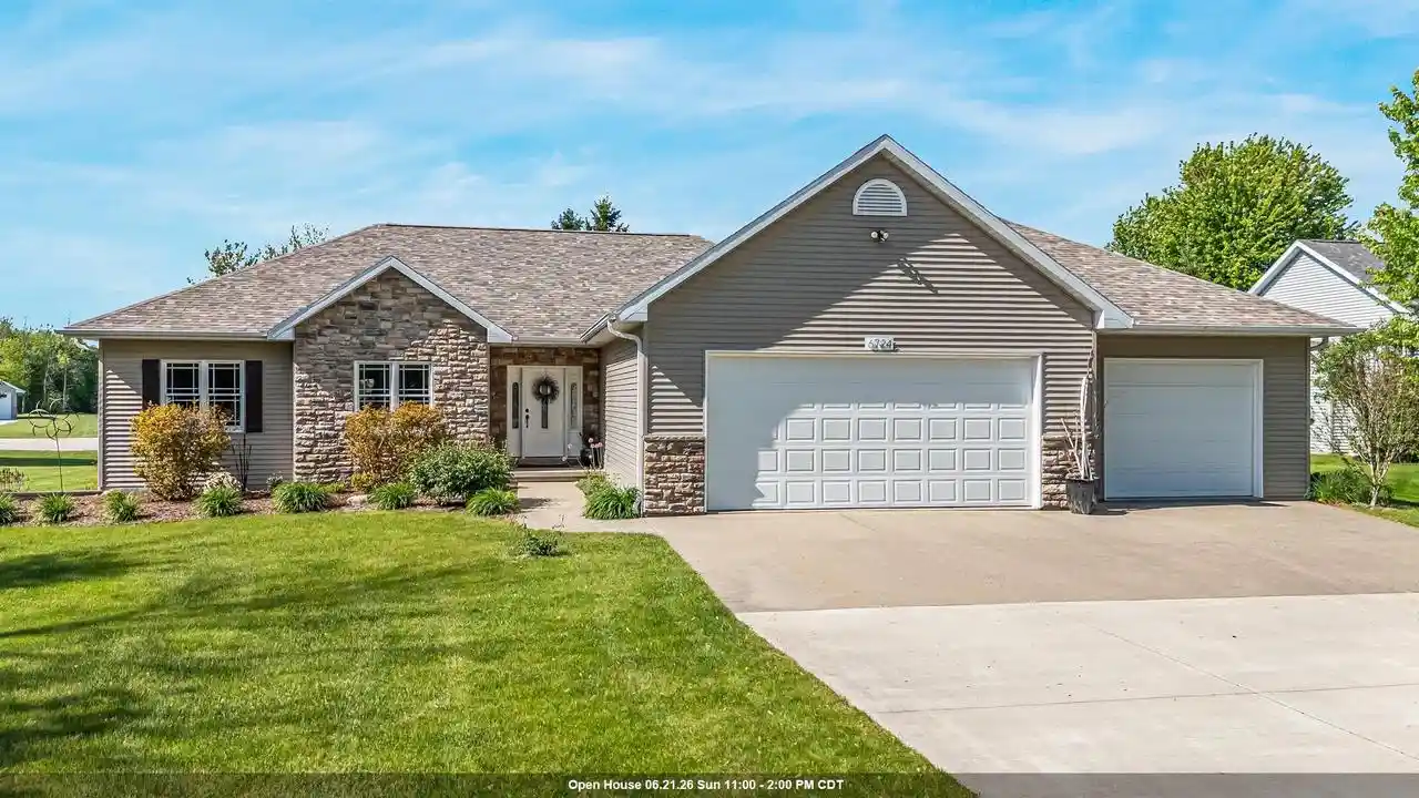 Homes for sale in Greenville, WI | W6724 Charleen Lane Lane, Greenville, WI 54942 | MLS# 50326223