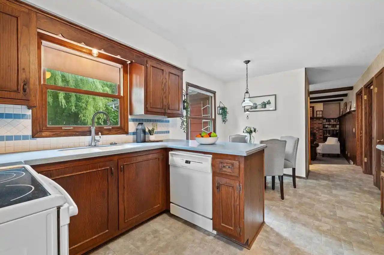 2nd image of 1406 95th Avenue Avenue, Kenosha, WI 53144 | MLS# 1964332