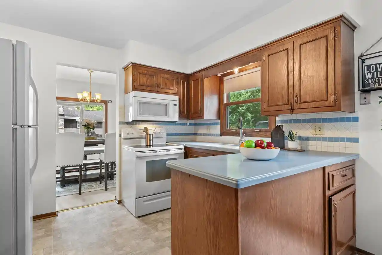 4th image of 1406 95Th Avenue Avenue, Kenosha, WI 53144 | MLS# 1964332