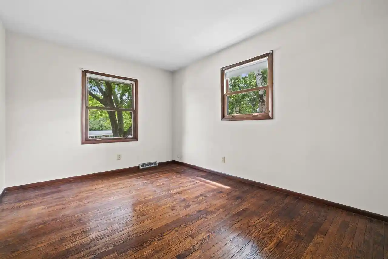 5th image of 1406 95Th Avenue Avenue, Kenosha, WI 53144 | MLS# 1964332