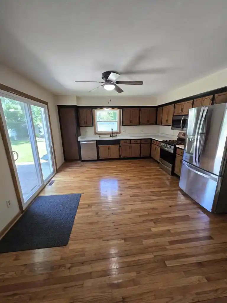 4th image of 447 S Woodland Dr Dr, Whitewater, WI 53190 | MLS# 1964342