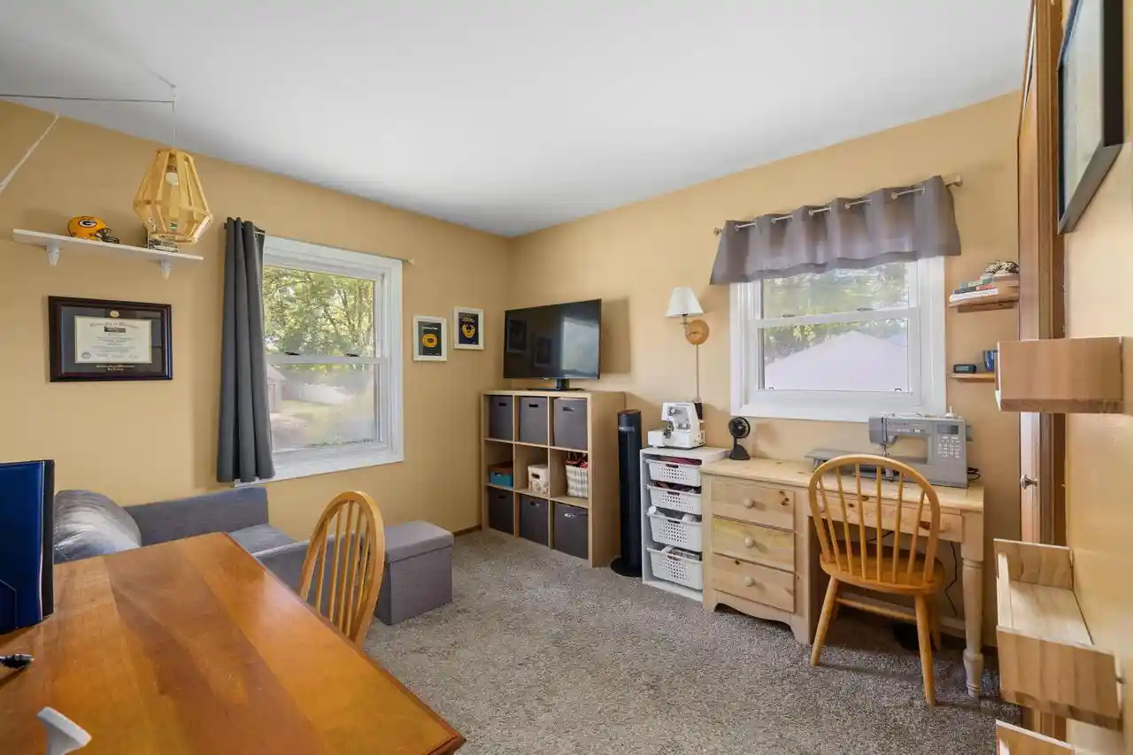 Homes for sale in Onalaska, WI | 414 11th Avenue S Avenue S, Onalaska, WI 54650 | MLS# 1964356