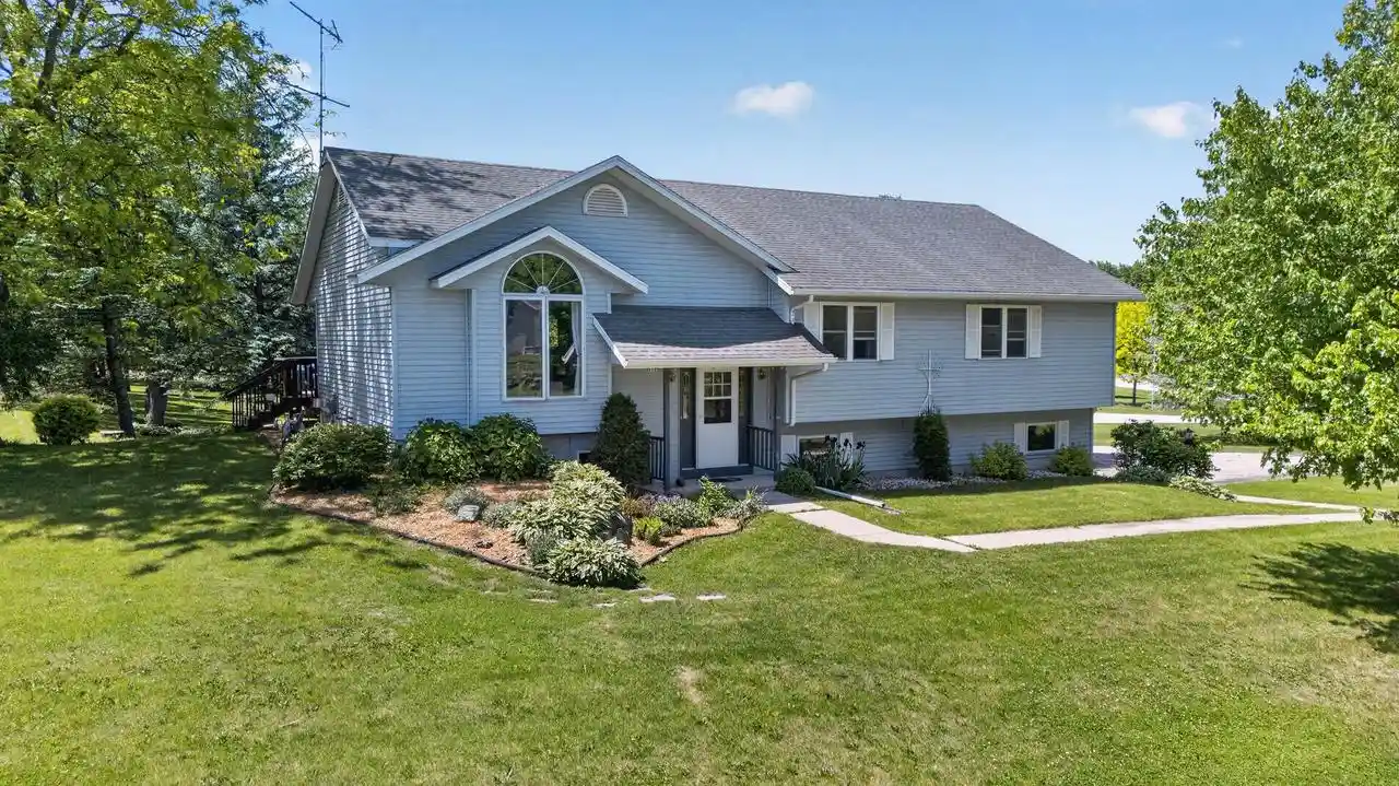 Homes for sale in Sauk City, WI | 7129 Dorf View Court Court, Sauk City, WI 53583 | MLS# 2024345