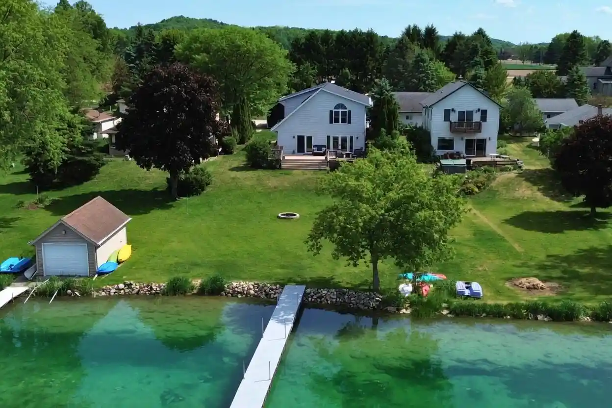 Homes for sale in Hartford, WI | 6058 Shady Lane Lane, Hartford, WI 53027 | MLS# 1964376