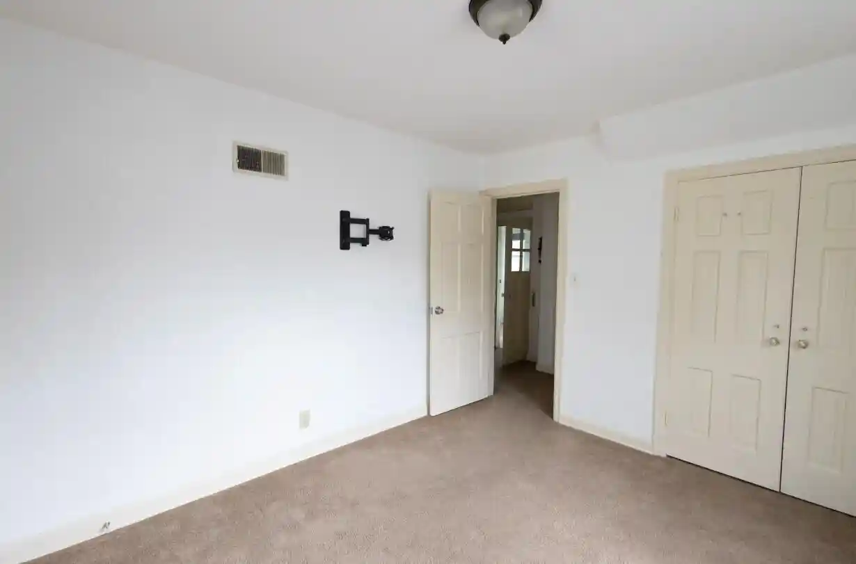 Photo 2 of Single family home for sale at 4872 N 40th Street Street, Milwaukee, WI 53209 | MLS# 1964375 | Listing updated on 2026-09-13