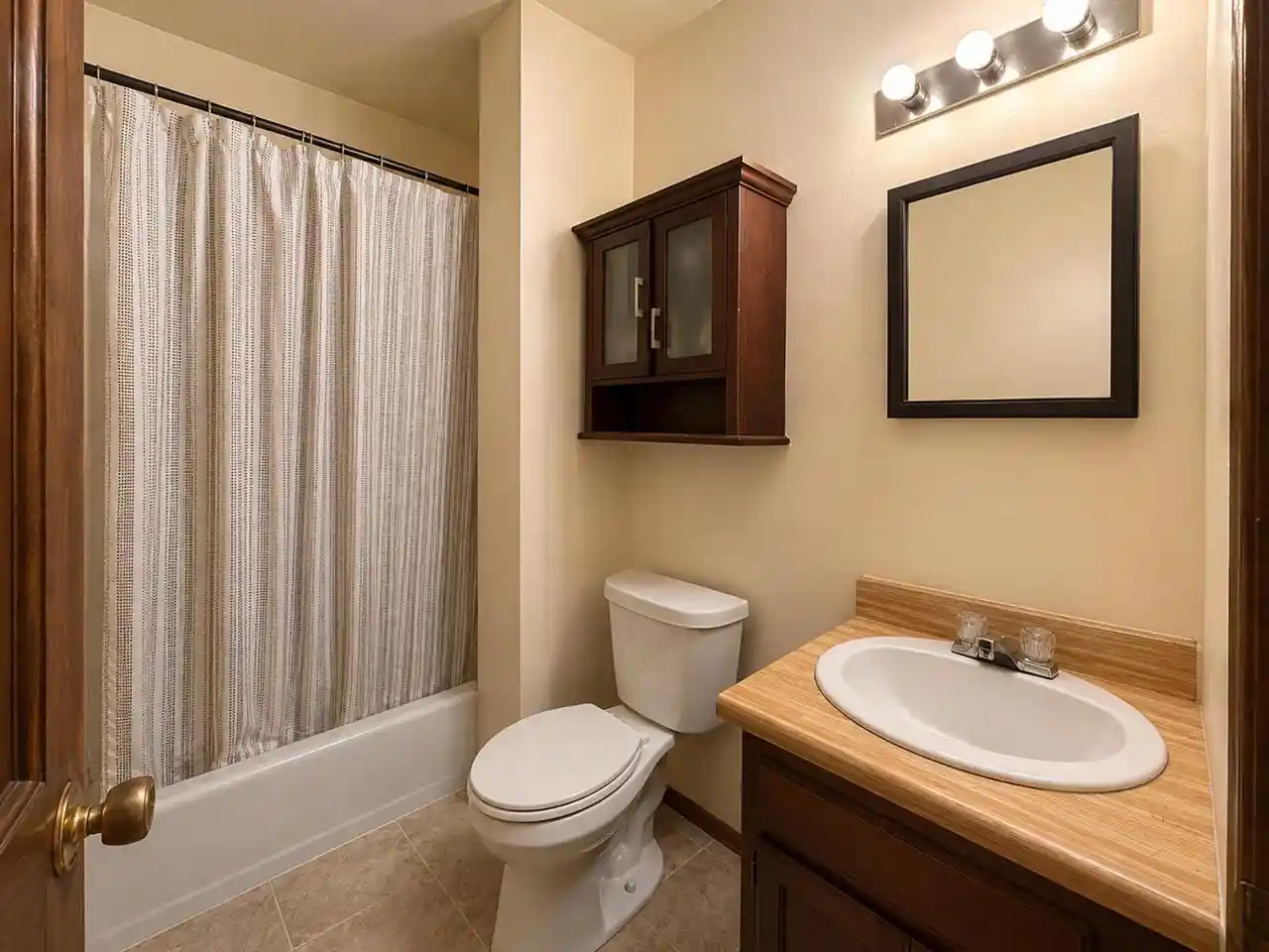 Homes for sale in Milwaukee, WI | 2375 S 16Th Street Street #2377, Milwaukee, WI 53215 | MLS# 1964418