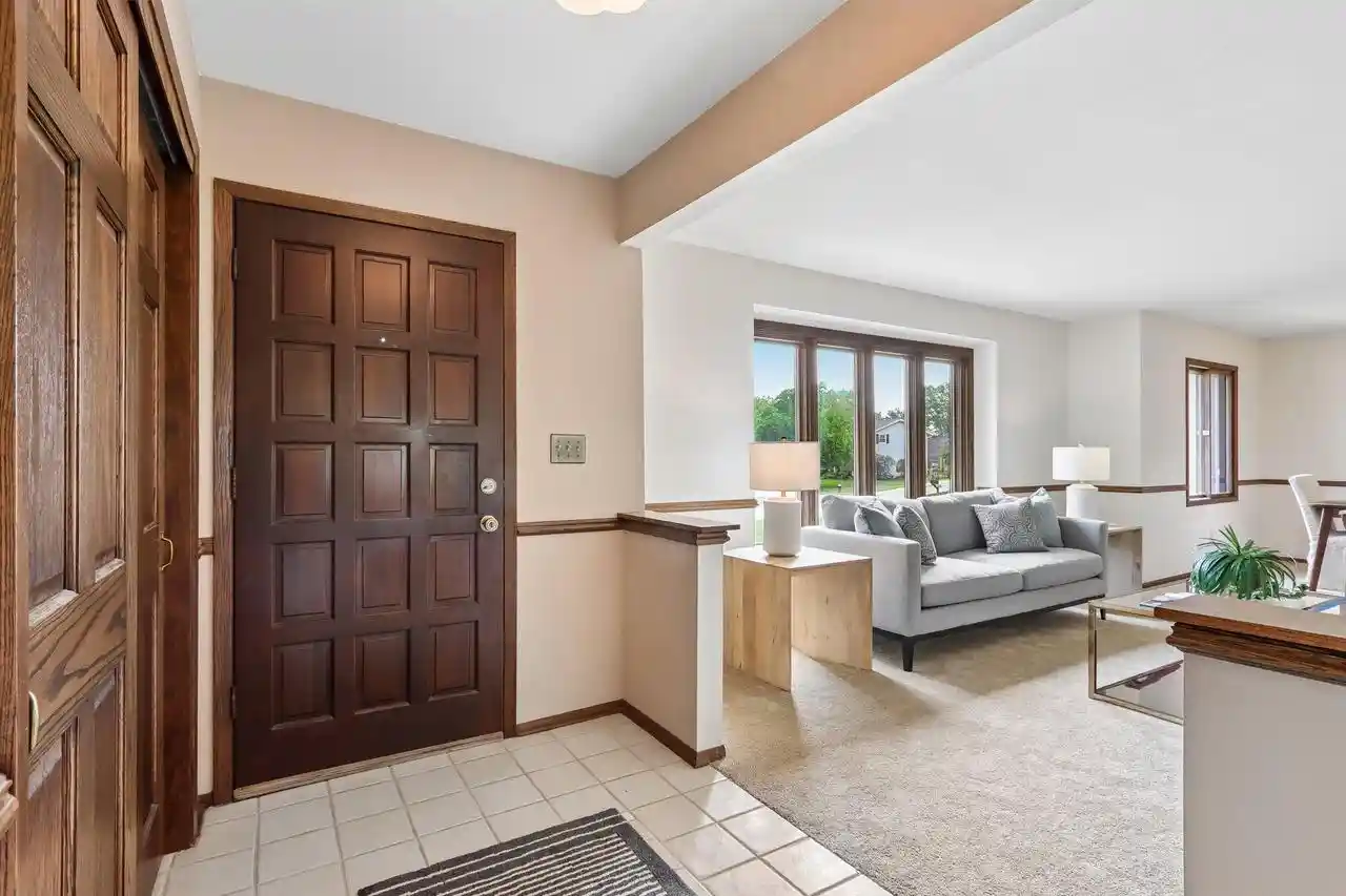 Homes for sale in Muskego, WI | S72W16171 Edith Court Court, Muskego, WI 53150 | MLS# 1964427