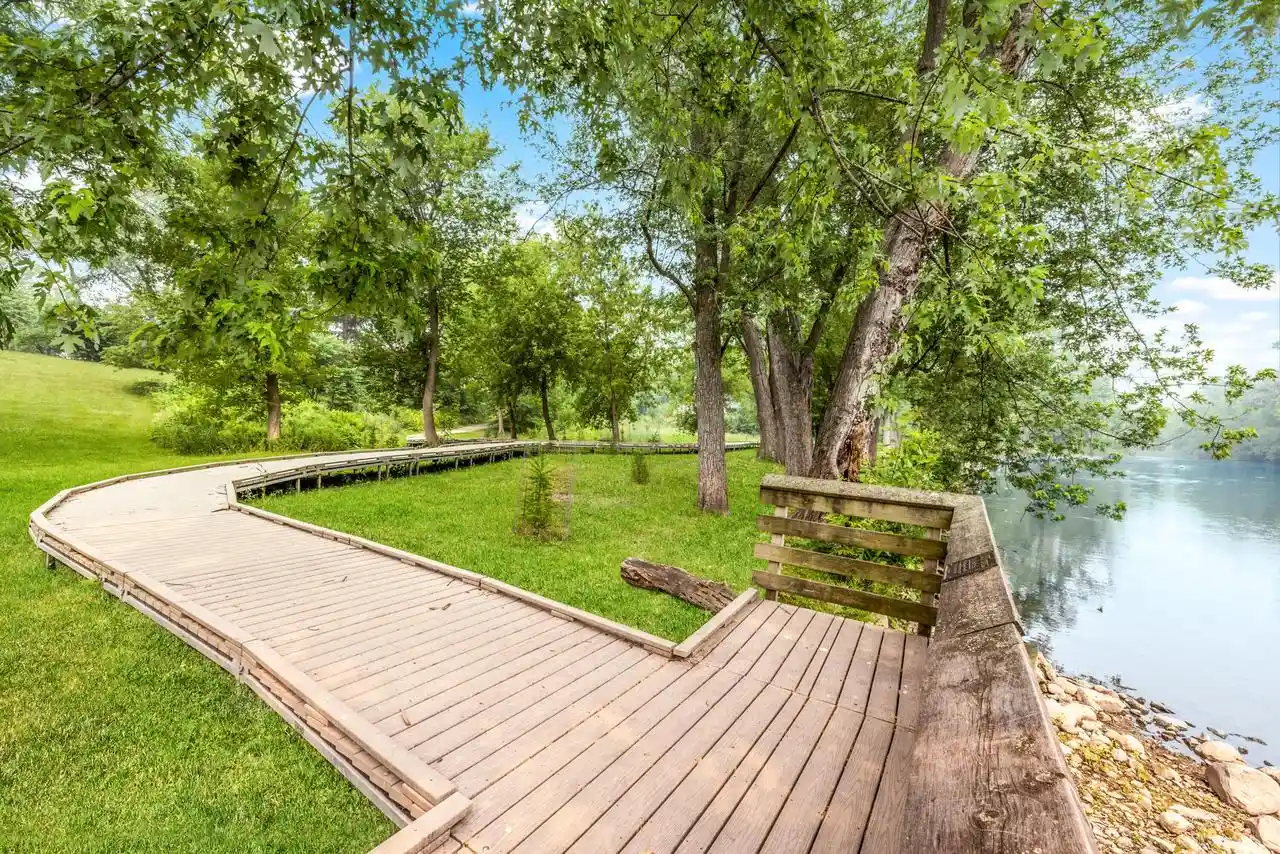 Homes for sale in Mequon, WI | 2516 W Range Line Terrace Terrace, Mequon, WI 53092 | MLS# 1964428