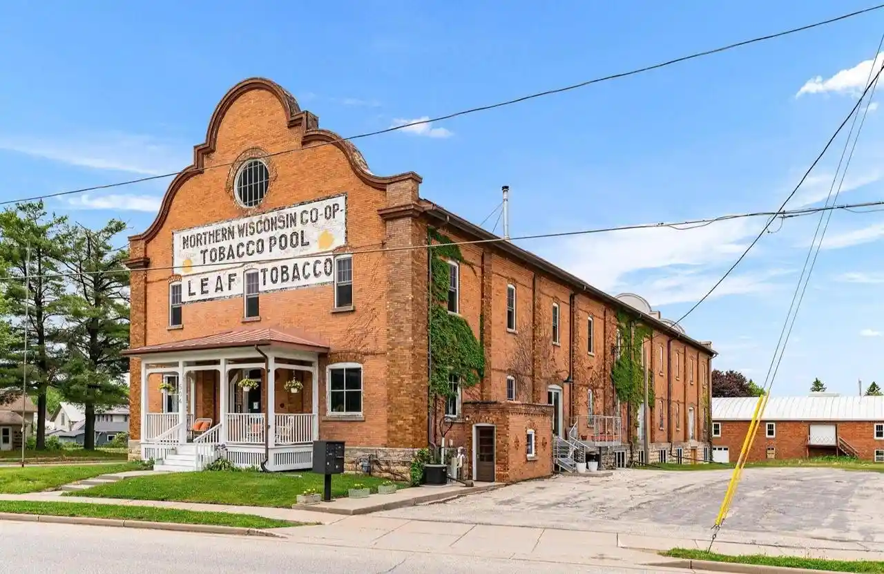Homes for sale in Viroqua, WI | 504 E Decker Street Street, Viroqua, WI 54665 | MLS# 1964441