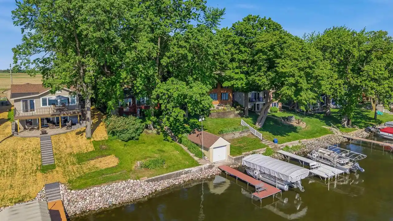 Homes for sale in Fox Lake, WI | N10644 Howard Dr Dr, Fox Lake, WI 53933 | MLS# 2024388