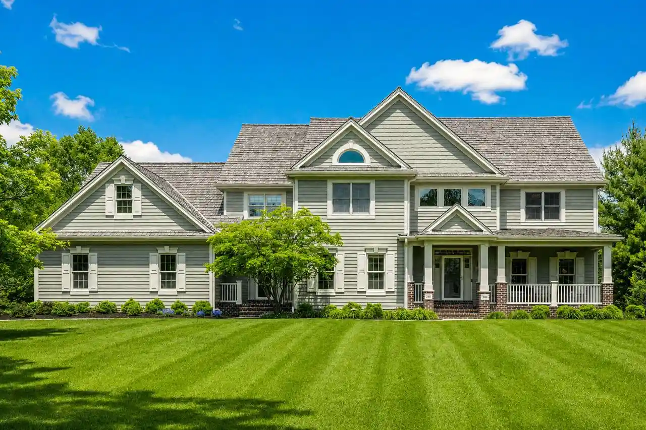 1st image of 250 E Laurel Circle Circle, Delafield, WI 53018 | MLS# 1964451