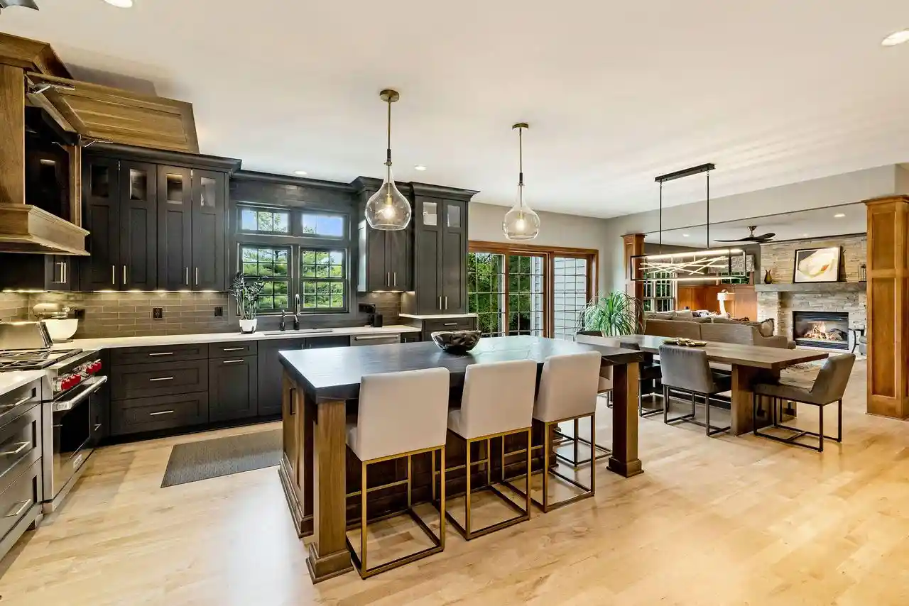 5th image of 250 E Laurel Circle Circle, Delafield, WI 53018 | MLS# 1964451