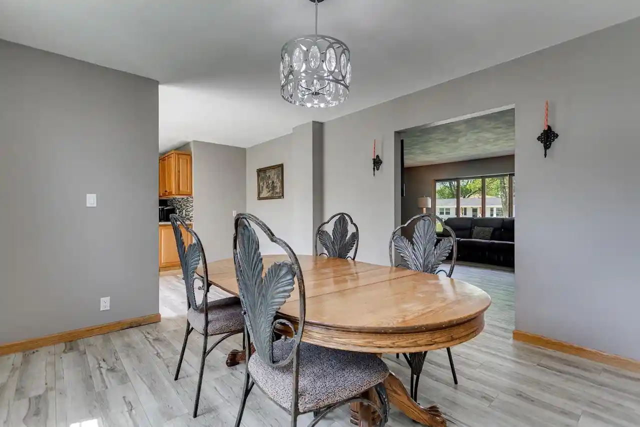 2nd image of 1805 E Marquette Street Street, Appleton, WI 54911 | MLS# 50326281