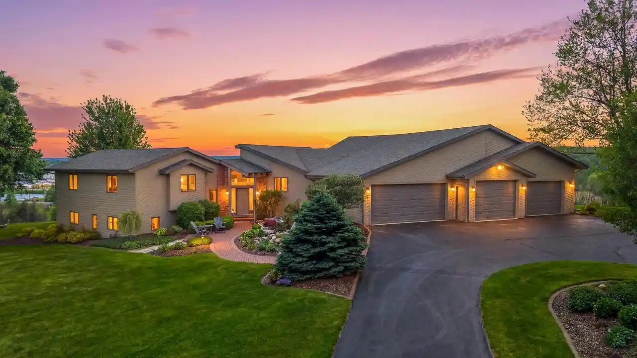 Homes for sale in Plymouth, WI | N6596 Riverview Road Road, Plymouth, WI 53073 | MLS# 1964463