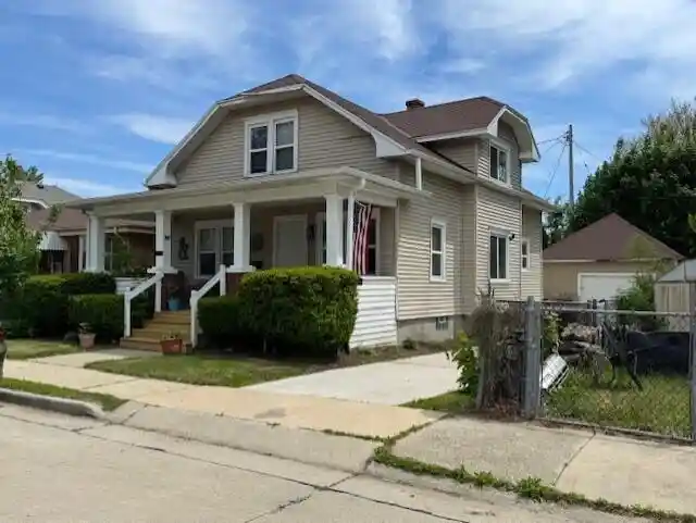 Homes for sale in Racine, WI | 1815 Superior Street Street, Racine, WI 53402 | MLS# 1964475