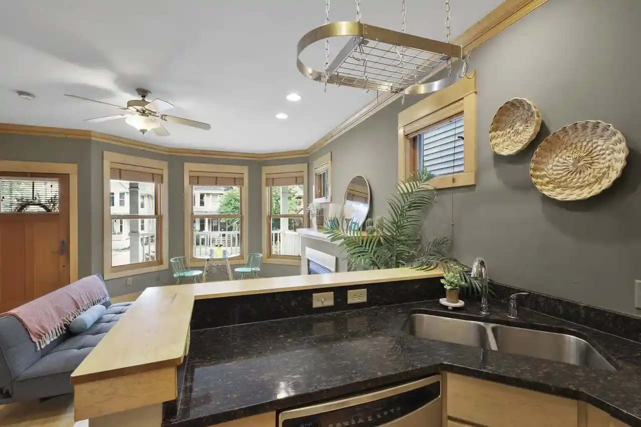 5th image of 1029 Williamson St St, Madison, WI 53703