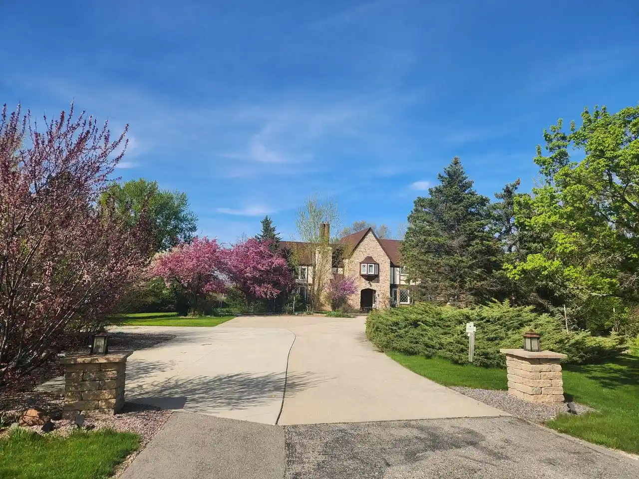 Homes for sale in Union Grove, WI | 17800 Burlington Road Road, Union Grove, WI 53182 | MLS# 1964545